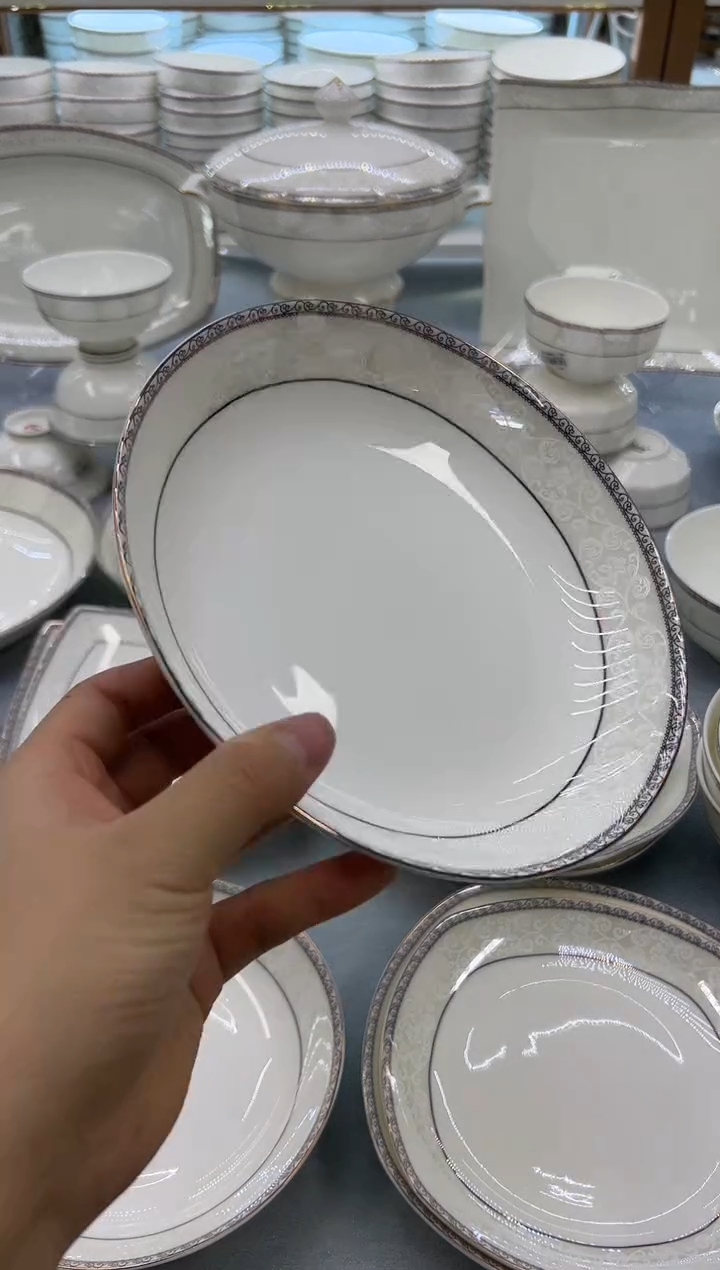 骨瓷玲珑8饭2个   