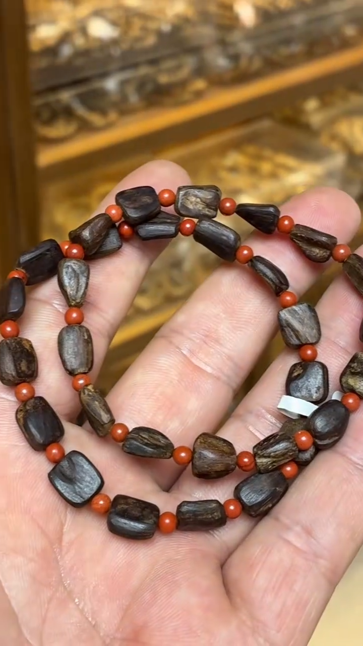 沉香手串 斯里兰卡红土沉随型单圈沉水多样性发其一