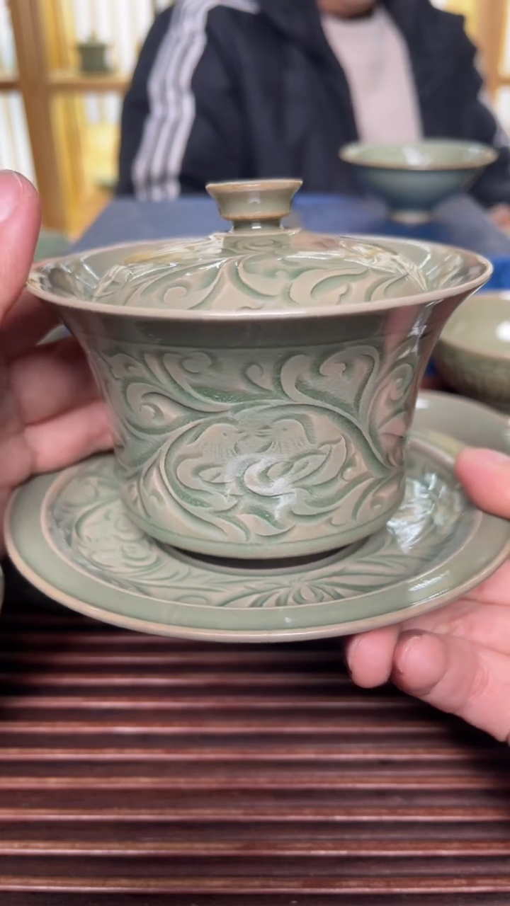 【闪购商品】王晓娜莲纹三才盖碗