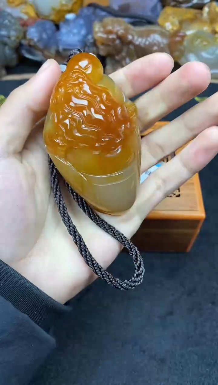 未镶嵌玛瑙/玉髓珠宝奇石灰*狼0