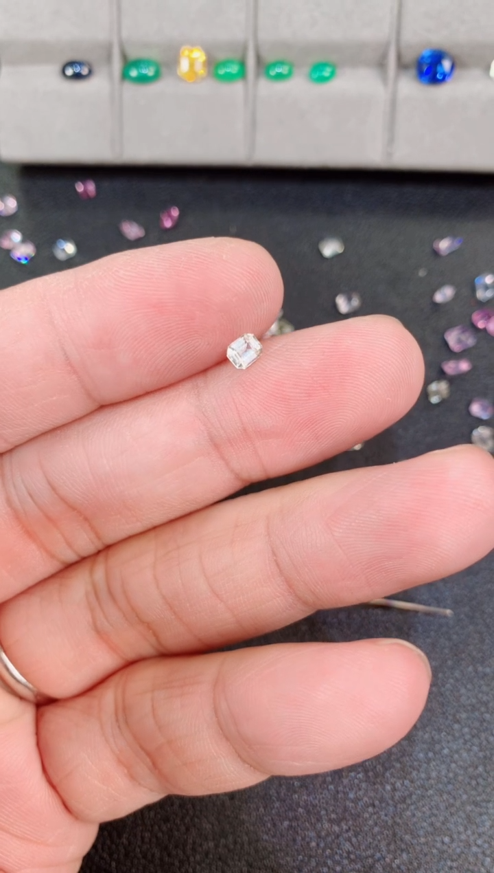 【闪购商品】蓝宝石裸石未镶嵌0.34ct蓝宝石