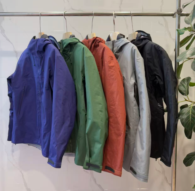 【三合一冲锋衣】男女同款户外休闲连帽防风外套