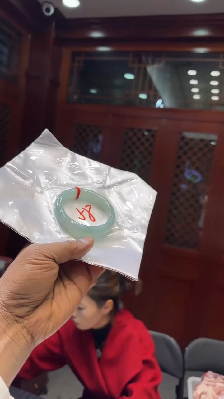 【闪购商品】翡翠手镯未镶嵌手镯