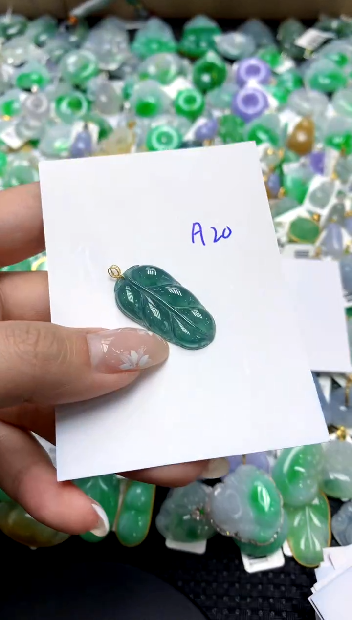 【闪购商品】翡翠颈饰18K金镶嵌1111111111111111