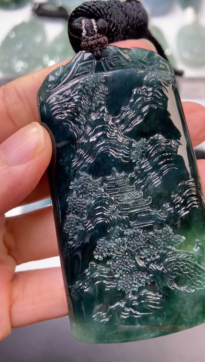 未镶嵌挂件翡翠374969  多人