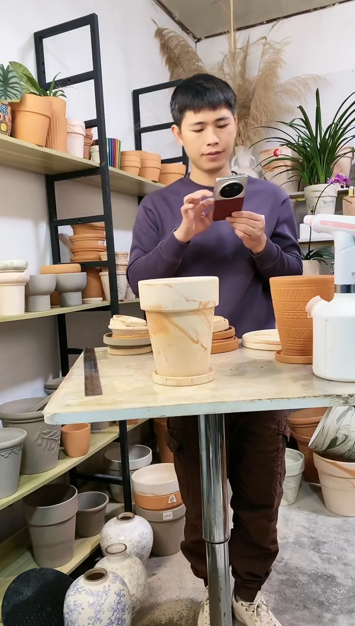 【闪购商品】红陶15*18玛奇朵反比例 1盆1托