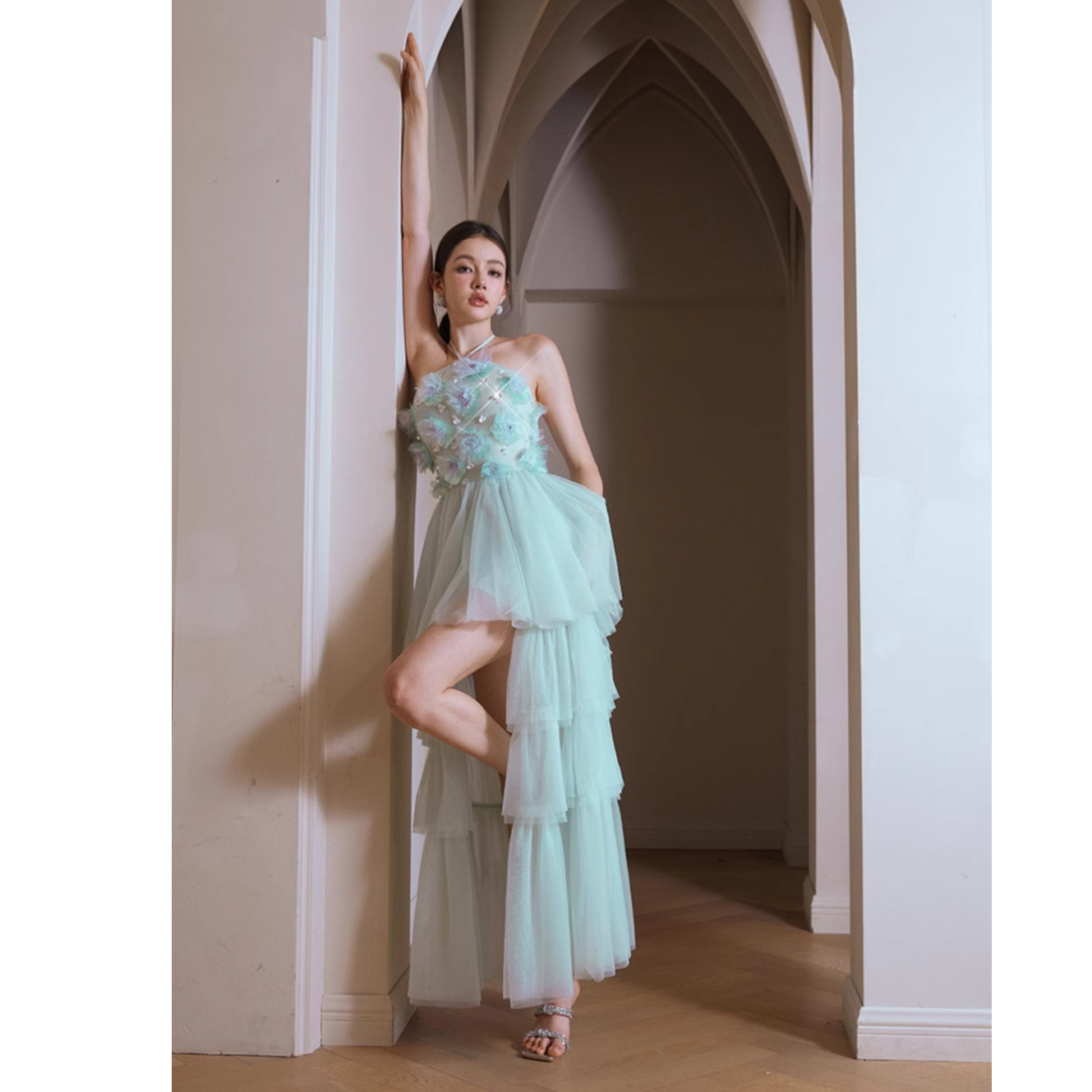 Wardrobes by chen轻奢重工网纱挂脖吊带连衣裙CHEN24SS0626