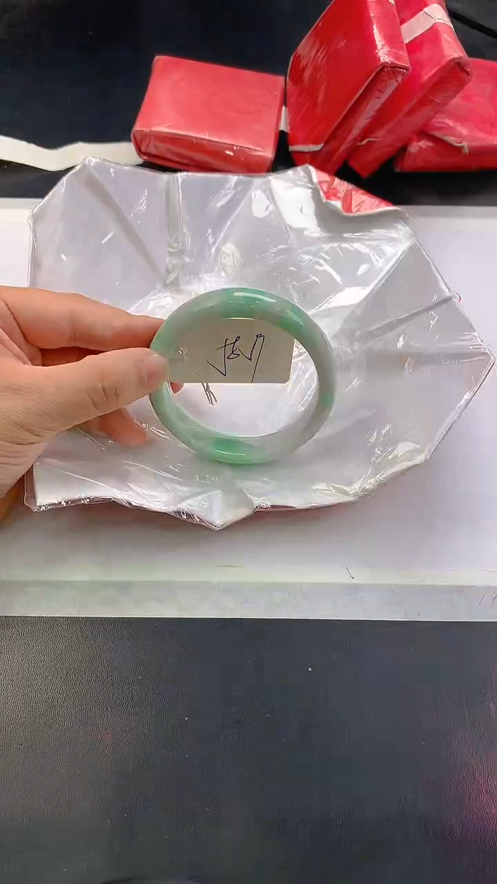 未镶嵌手镯翡翠310