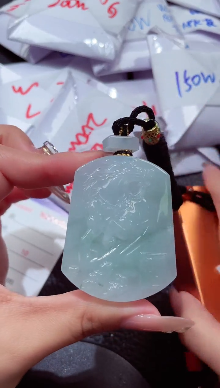 颈饰未镶嵌翡翠00000