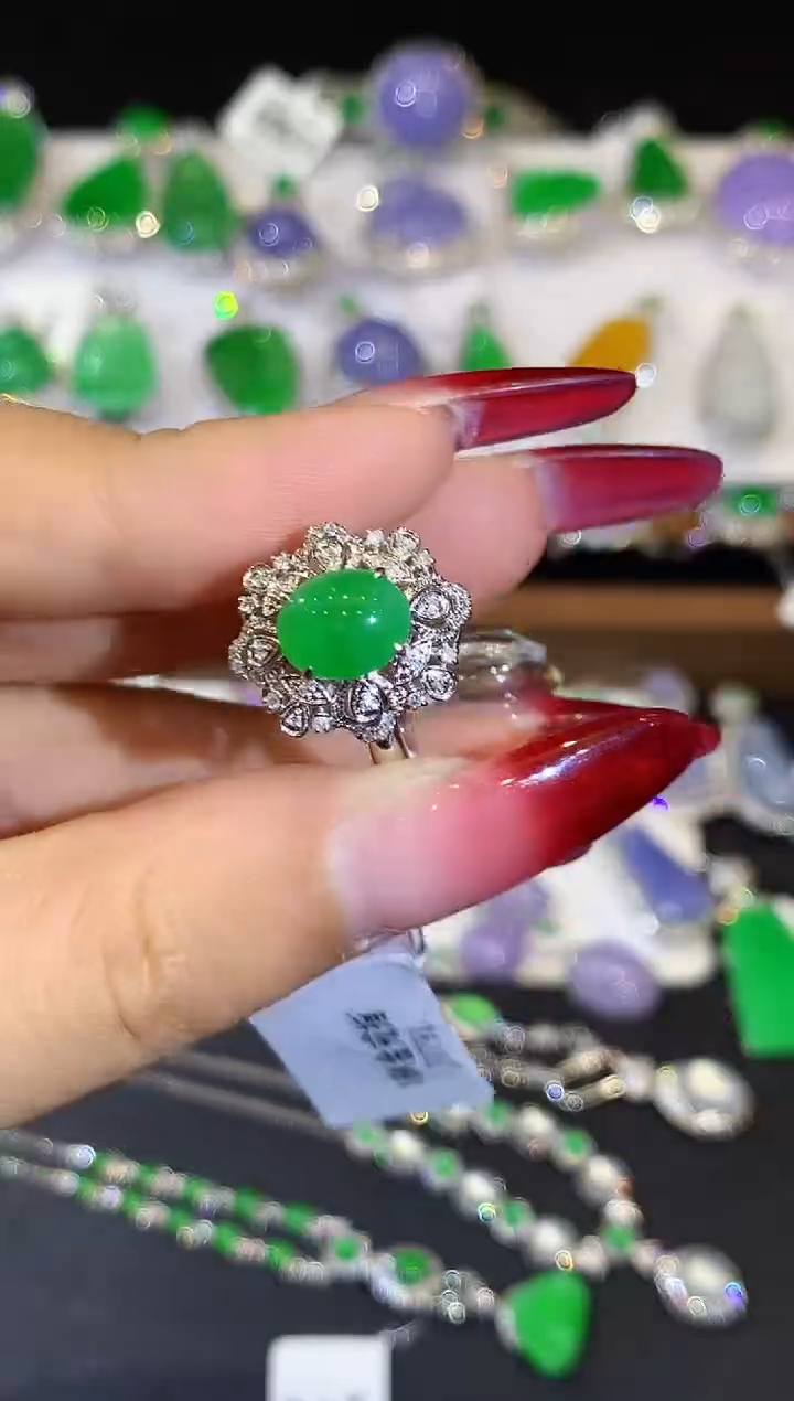 翡翠戒指18K金镶嵌L多样性发其一