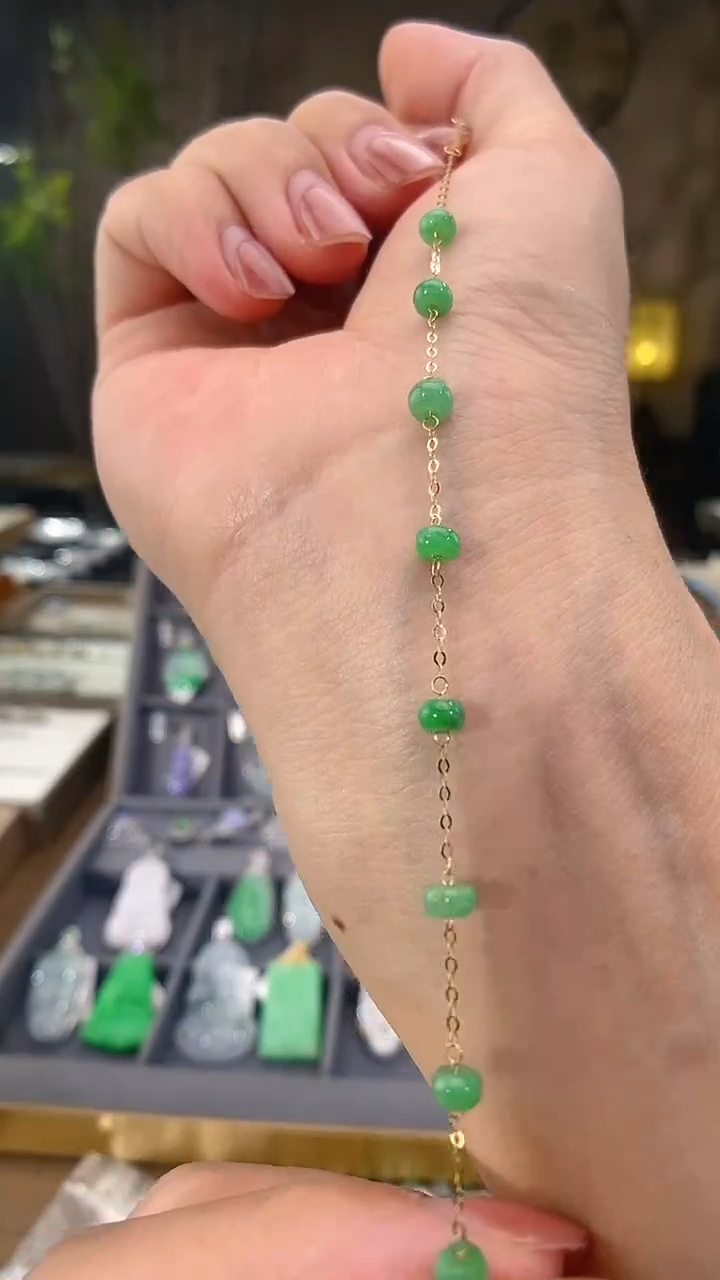 吊坠(不含链)18K金镶嵌翡翠手链