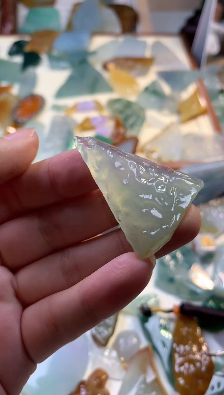 【闪购商品】翡翠颈饰未镶嵌吊坠