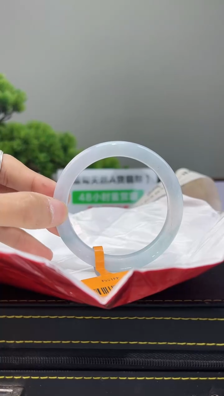 【闪购商品】翡翠手镯未镶嵌手镯15