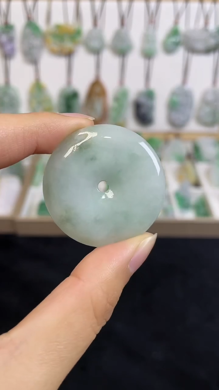 颈饰未镶嵌翡翠1