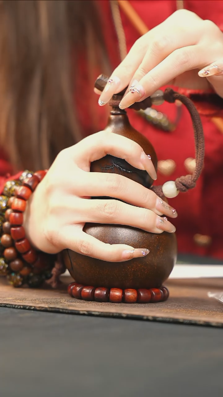 【闪购商品】WY173大漆酒葫芦不包手串及旋转底座