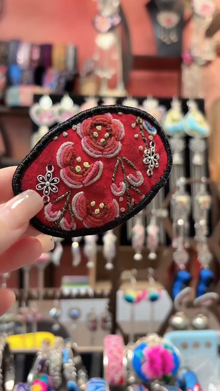 织绣 云织谣民族风精美饰品   182