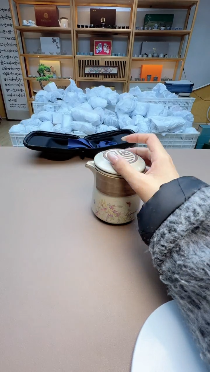 【闪购商品】摆件瓷制品S1111111111111