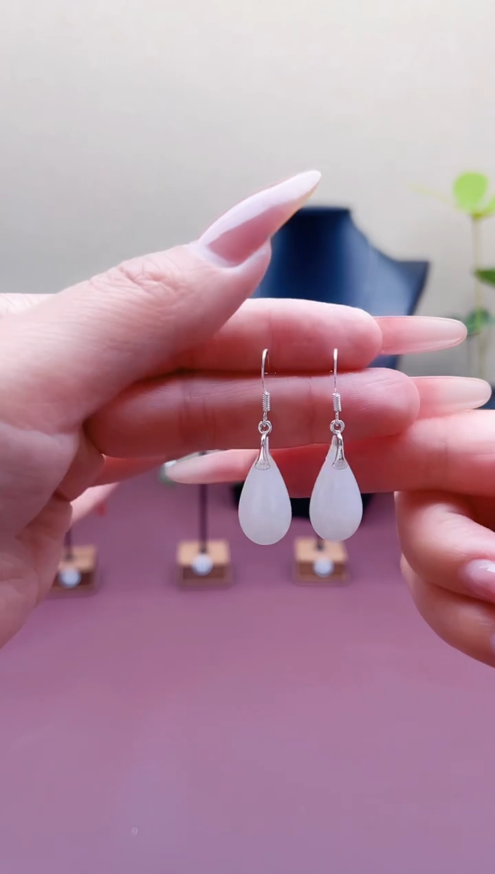 未镶嵌耳饰玛瑙/玉髓00白色水滴