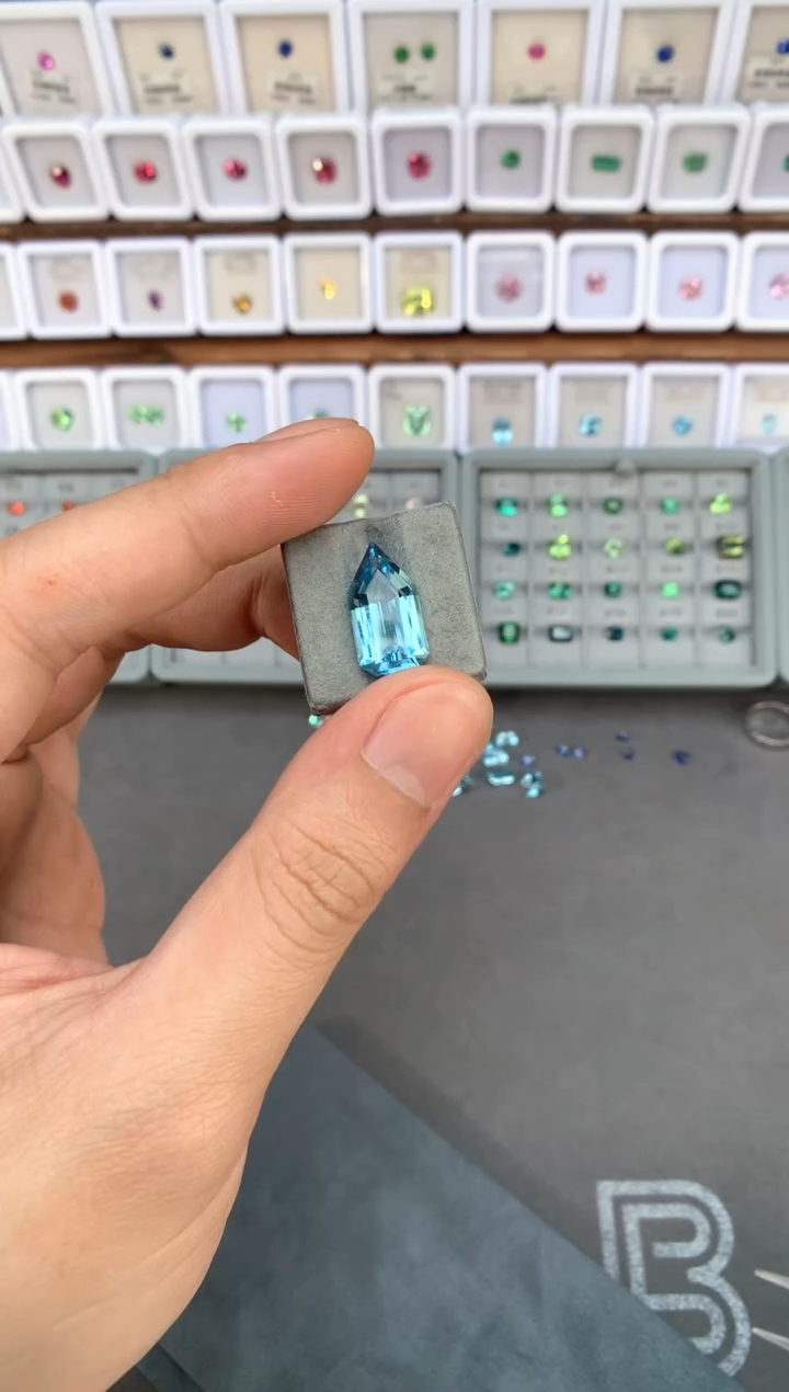 【闪购商品】定制海蓝宝石裸石未镶嵌7.34ct