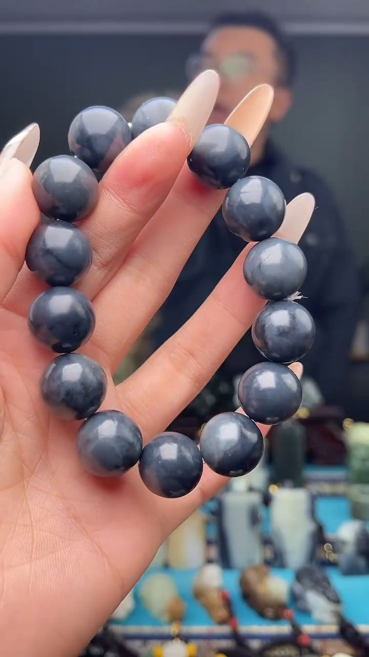 未镶嵌和田玉挂件1