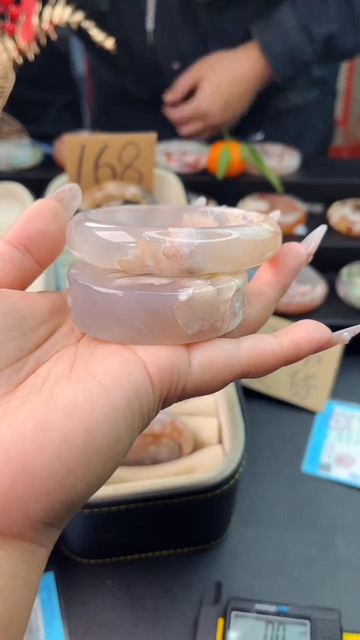 【闪购商品】石英质玉手镯未镶嵌赠送镯心（54圈口）