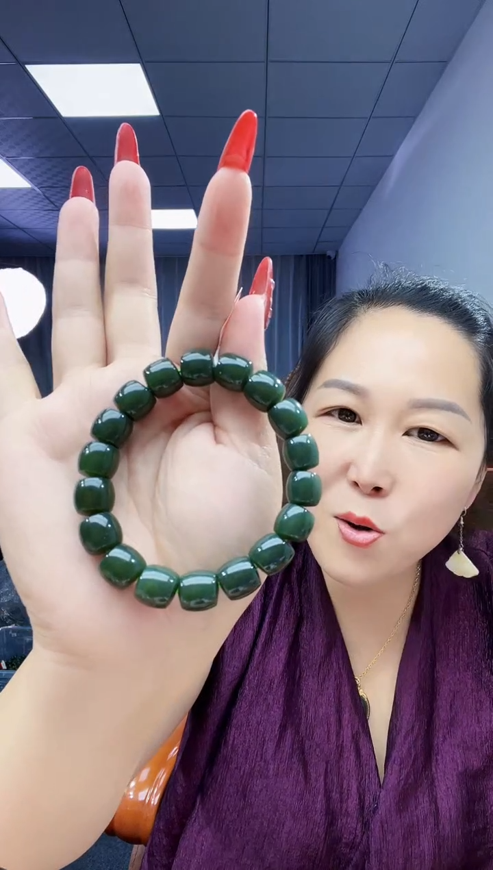 手串未镶嵌和田玉纯天然和田玉俄夹层牛油果绿12