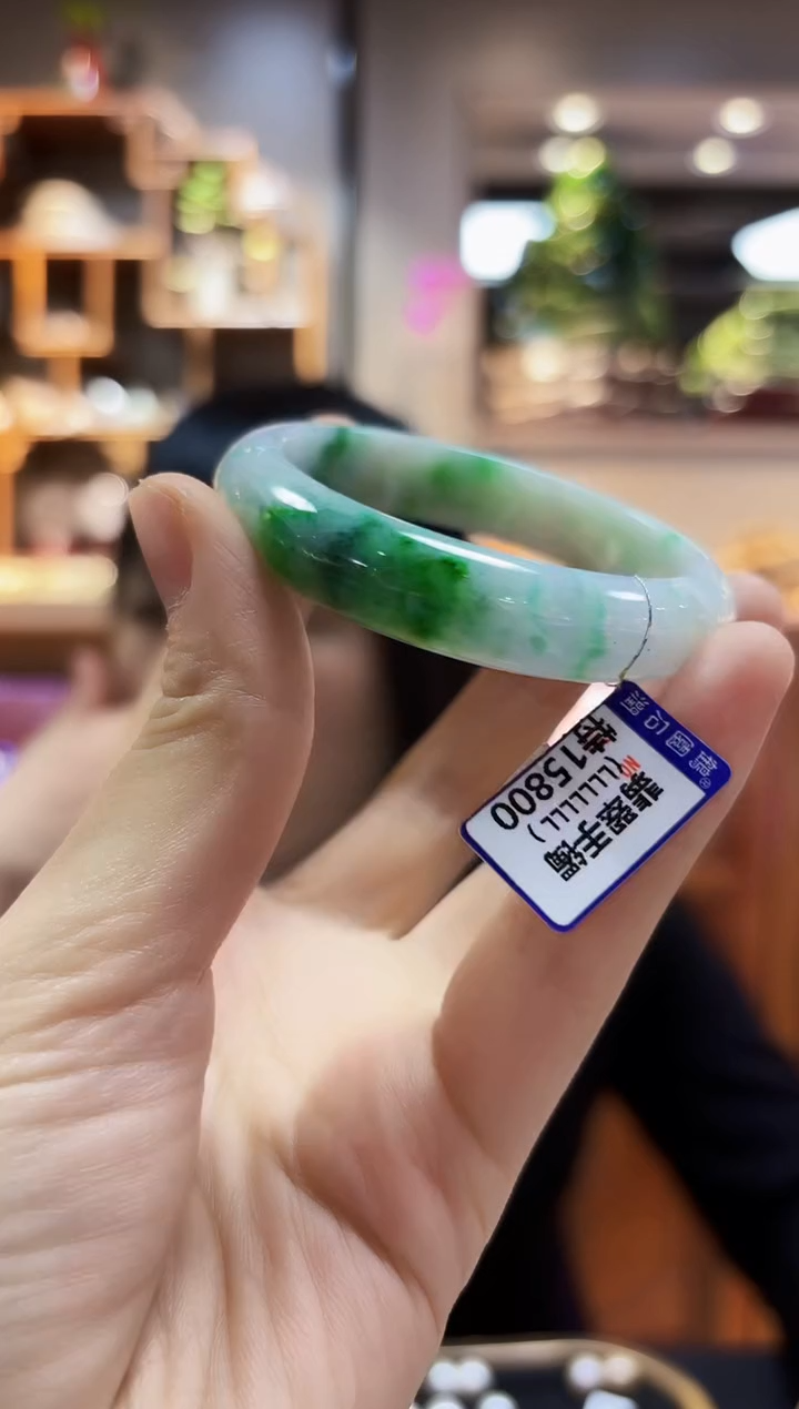 【闪购商品】翡翠颈饰未镶嵌手镯52