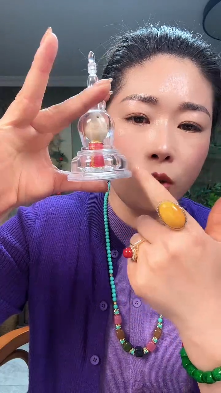 【闪购商品】树脂制品0000000T024