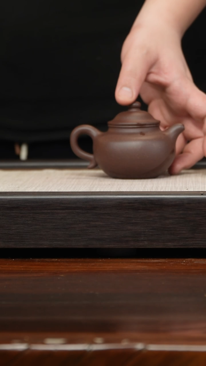 【闪购商品】紫砂茶壶紫泥莲子