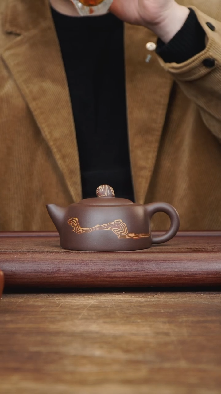 【闪购商品】紫砂茶壶220ml 助工HL天际 绞泥