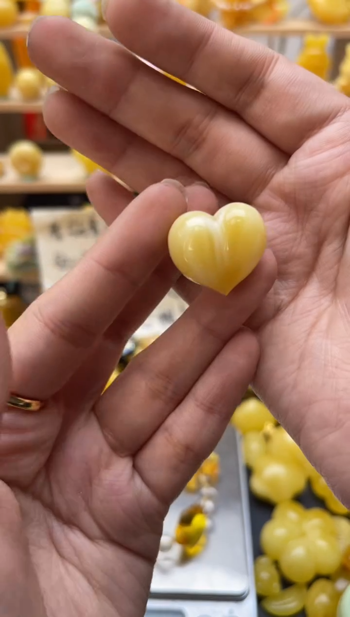 琥珀未镶嵌珠宝奇石055琥珀蜜蜡微瑕