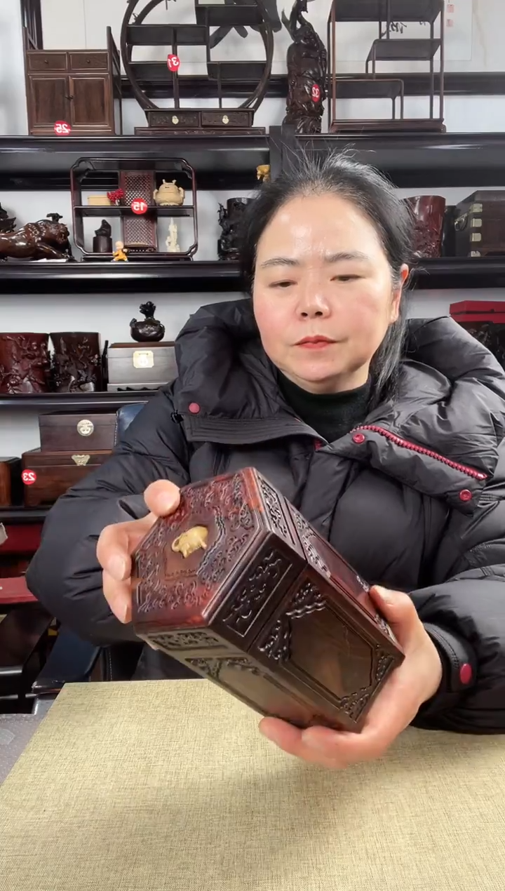 木老李红木工艺品763瑕疵