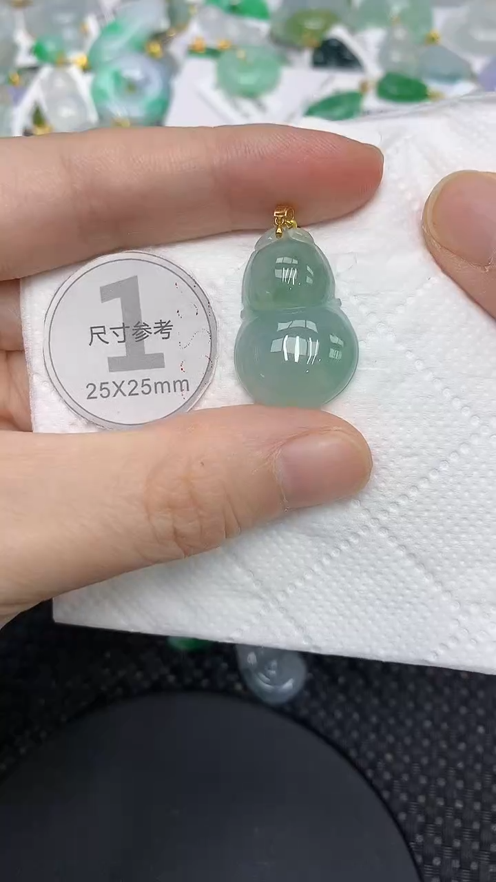 颈饰18K金镶嵌翡翠1111111111