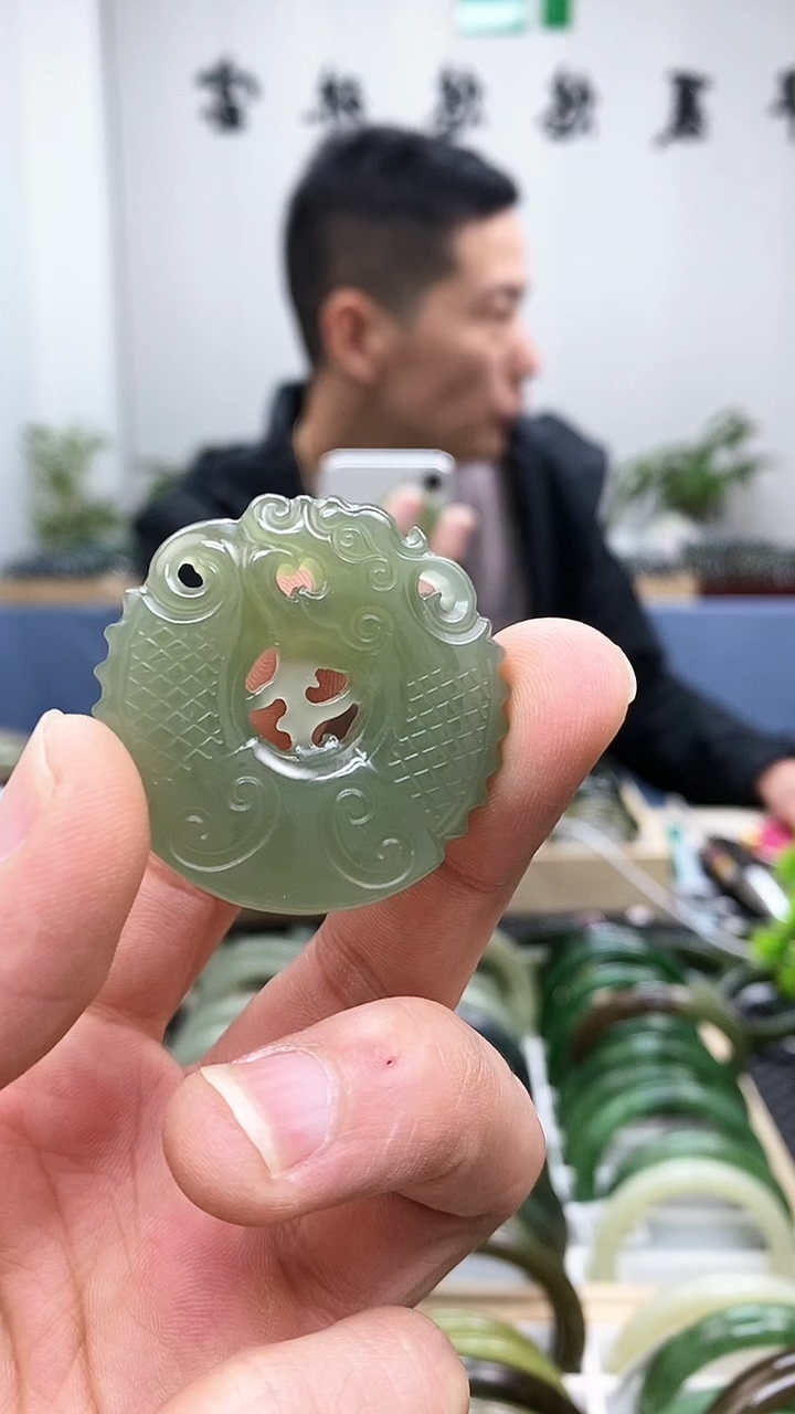 【闪购商品】和田玉手镯银S925镶嵌毕业款鱼化龙