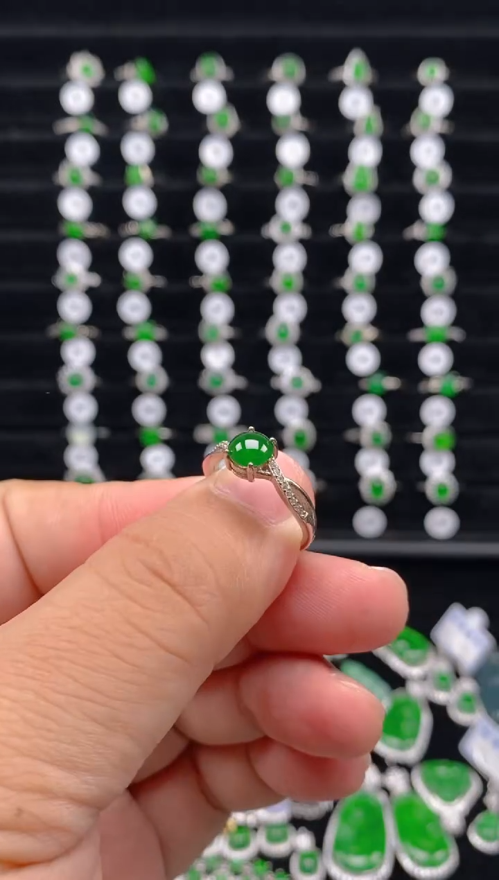 【闪购商品】翡翠挂件银S925镶嵌翡翠