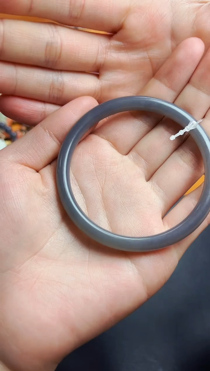 【闪购商品】和田玉手镯未镶嵌60.5圈口kk