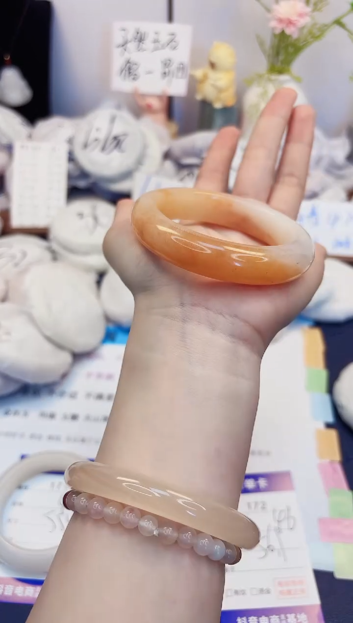 【闪购商品】石英质玉手镯未镶嵌172-财气镯-圈口56