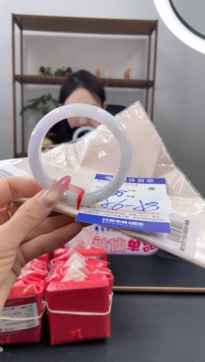 未镶嵌手镯翡翠288.00