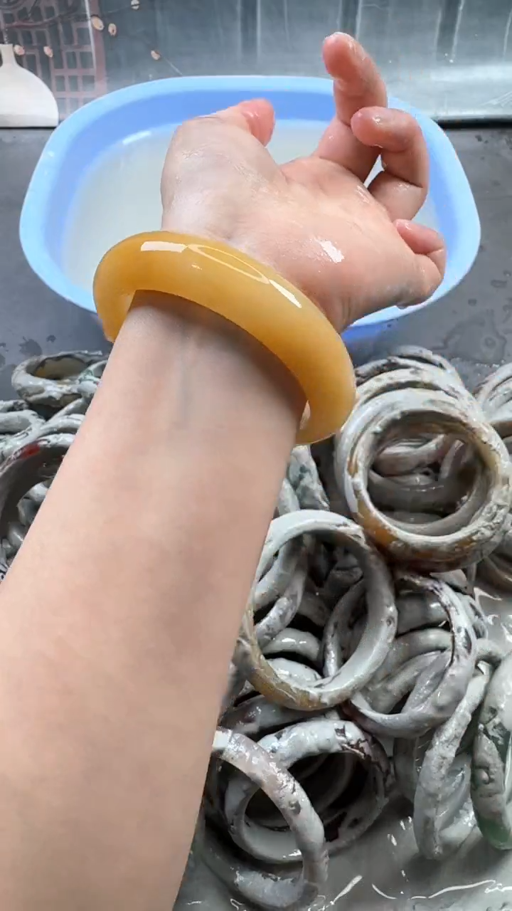 【闪购商品】石英质玉手镯未镶嵌10 6465
