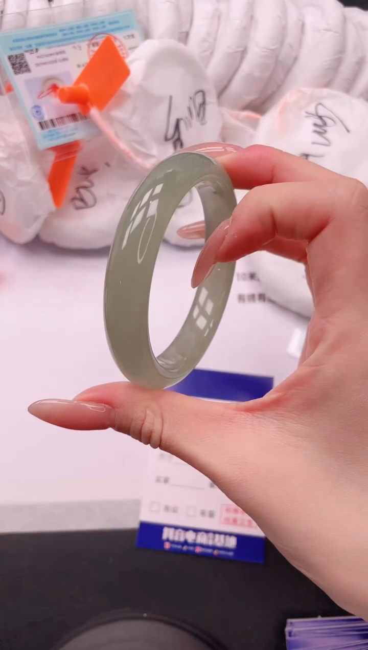 未镶嵌手镯石英质玉13V27-58