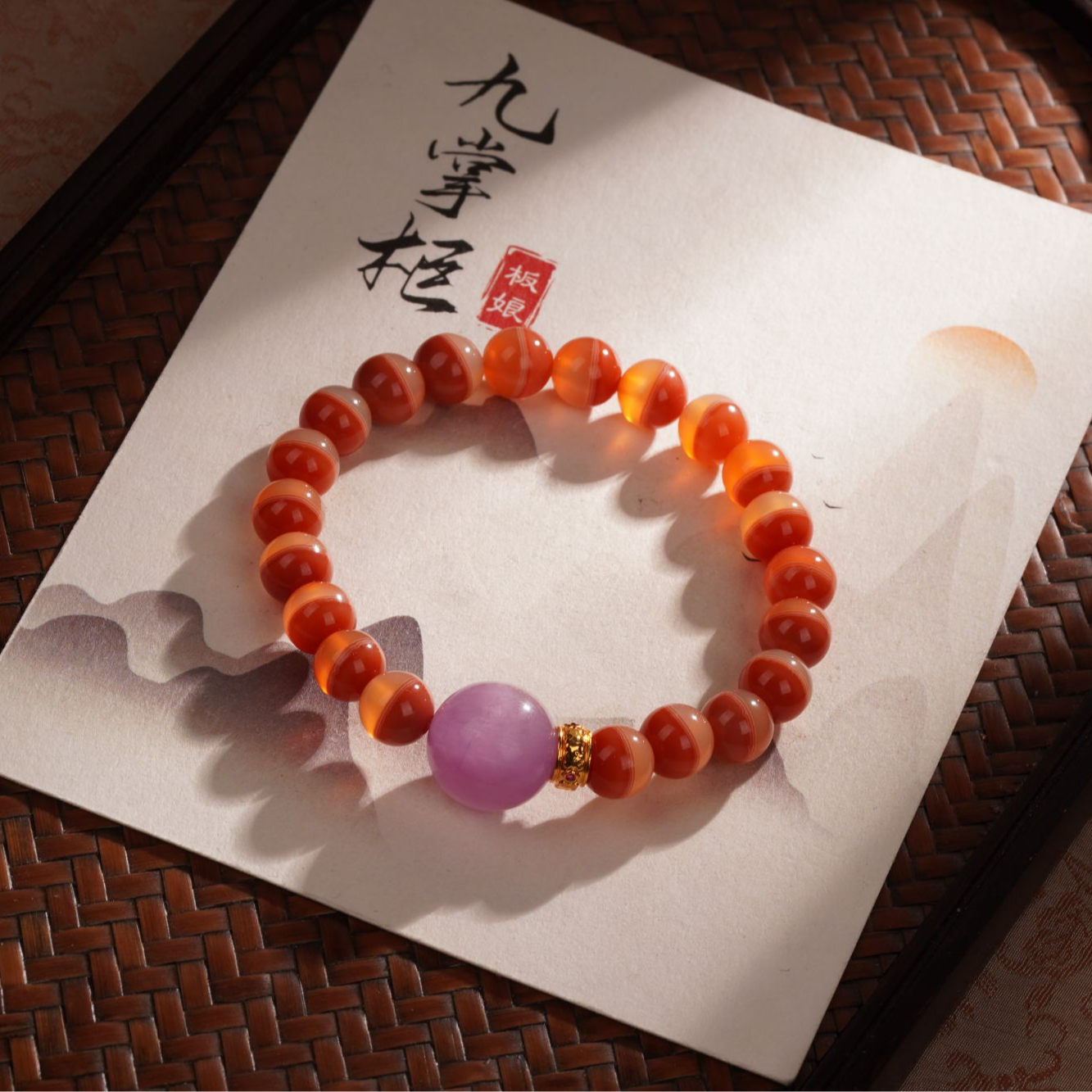 天然红一线玛瑙单圈手串约8mm18k金配饰简约设计—多样性发其一