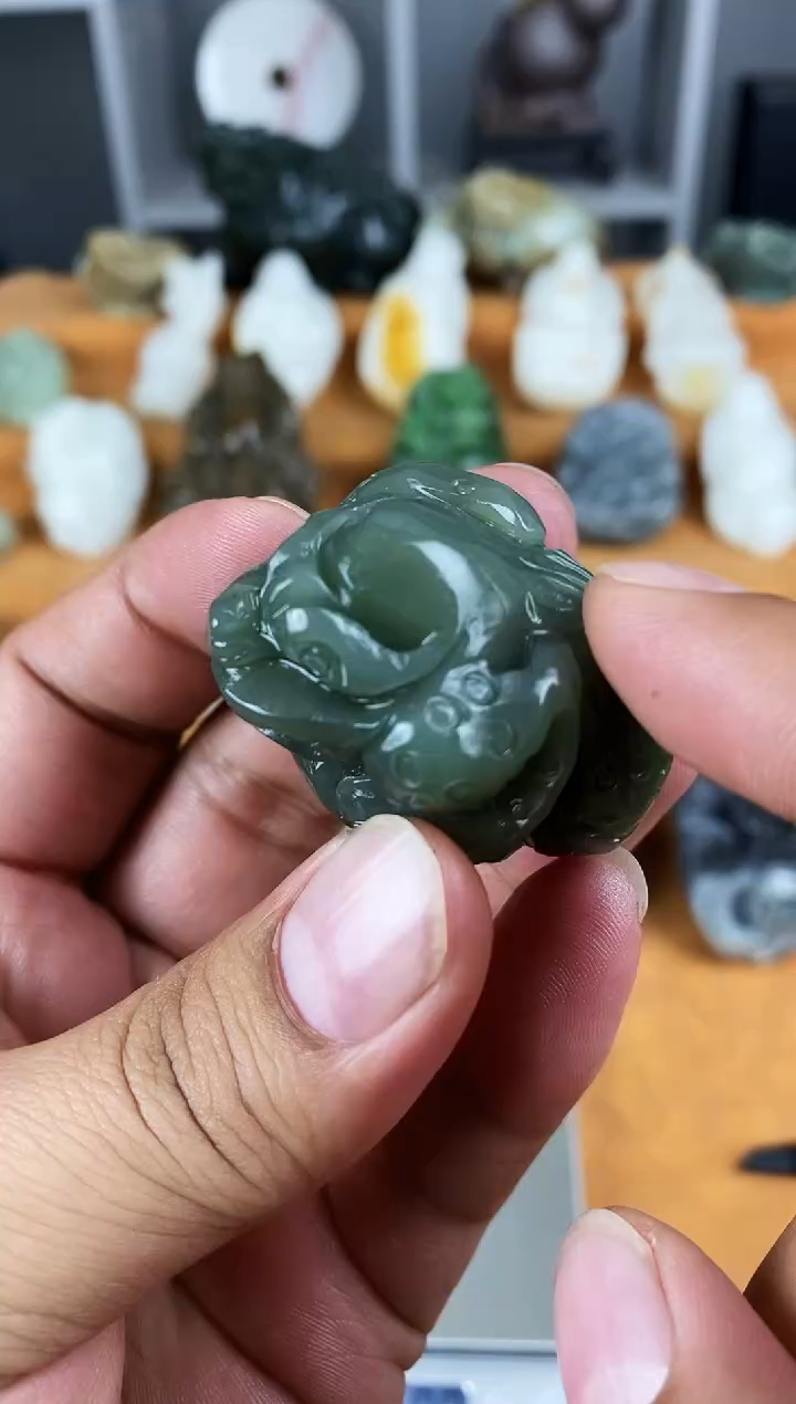 颈饰未镶嵌和田玉1