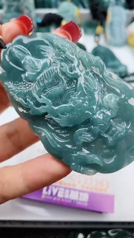 【闪购商品】翡翠颈饰未镶嵌