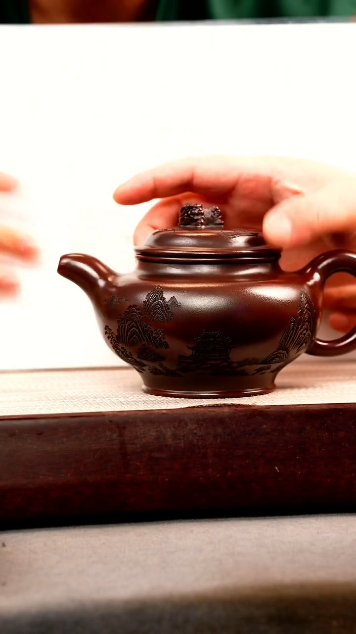 茶壶紫砂古乌泥 掇只 刻绘