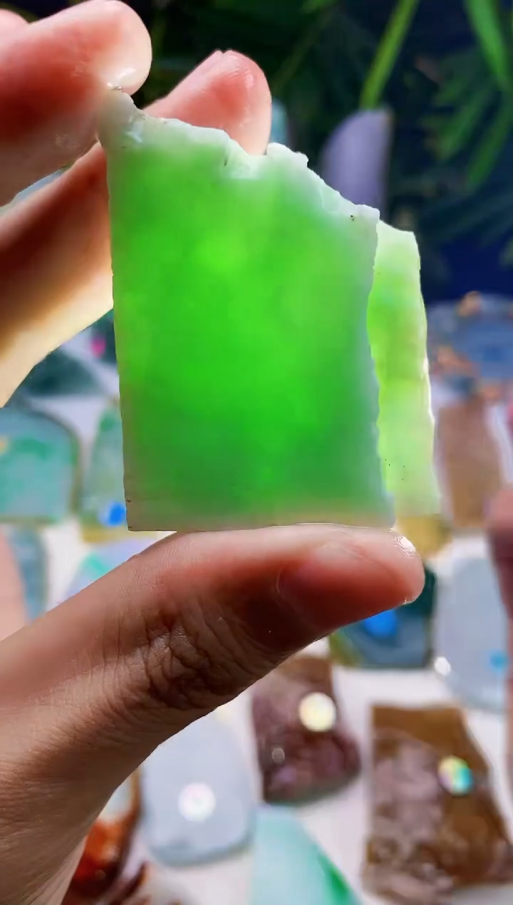 定制翡翠未镶嵌翡翠