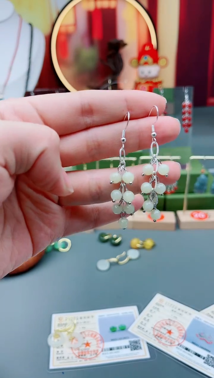 未镶嵌和田玉耳饰a220000