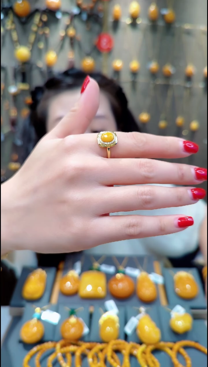 【闪购商品】蜜蜡戒指银S925镀金镶嵌H492蜜蜡戒指