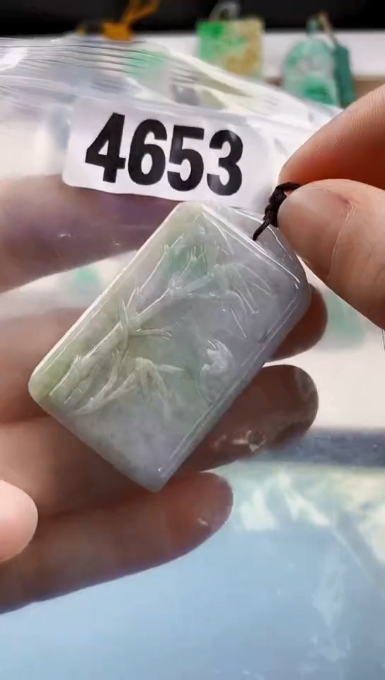 翡翠未镶嵌颈饰天然翡翠吊坠挂件