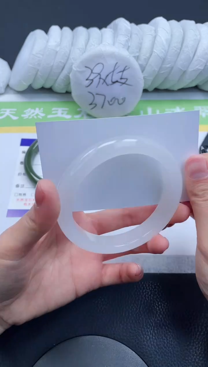 【闪购商品】石英质玉手镯未镶嵌A54-62+