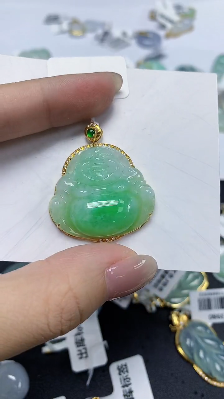 翡翠18K金镶嵌颈饰天然缅甸翡翠A货